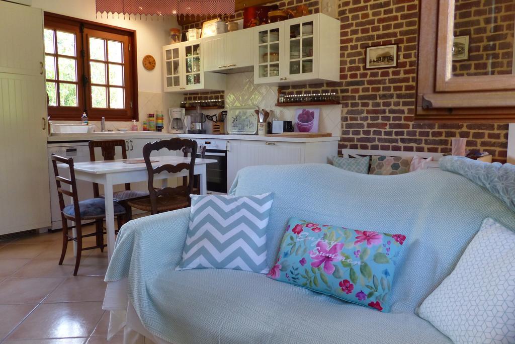 La Flore De Lys, Cottage Ideal Pour 2 Adultes Et 2 Enfants Saint-Jouin-Bruneval Zimmer foto