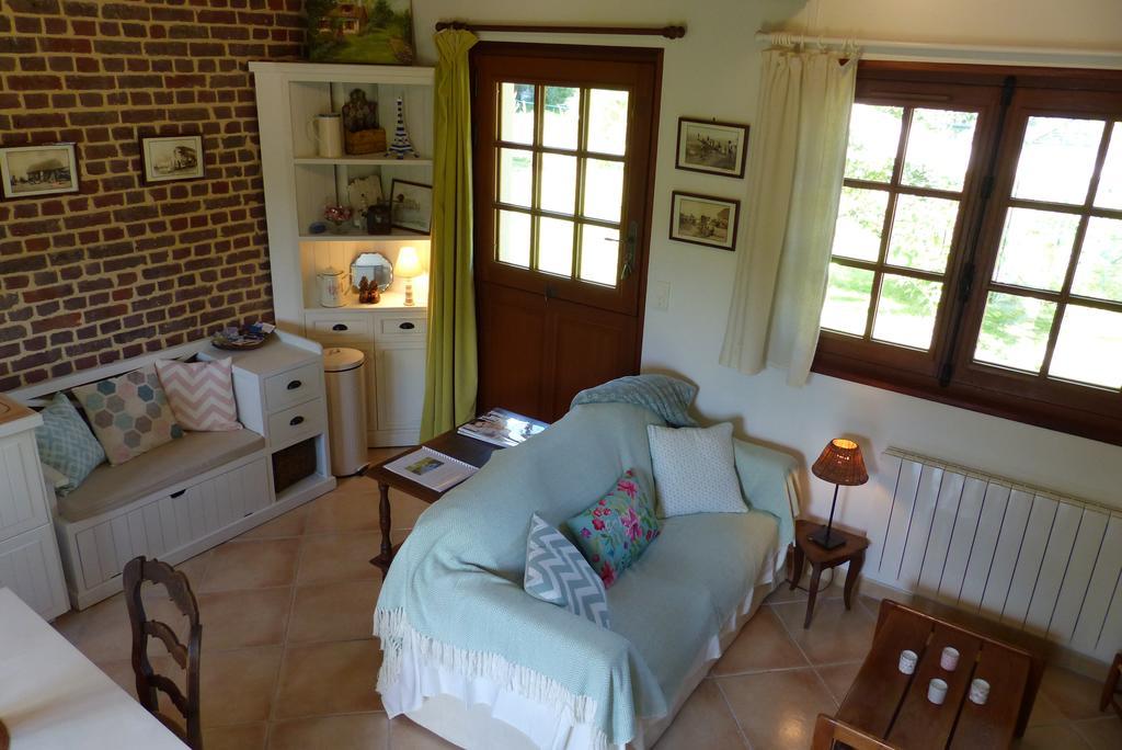 La Flore De Lys, Cottage Ideal Pour 2 Adultes Et 2 Enfants Saint-Jouin-Bruneval Exterior foto