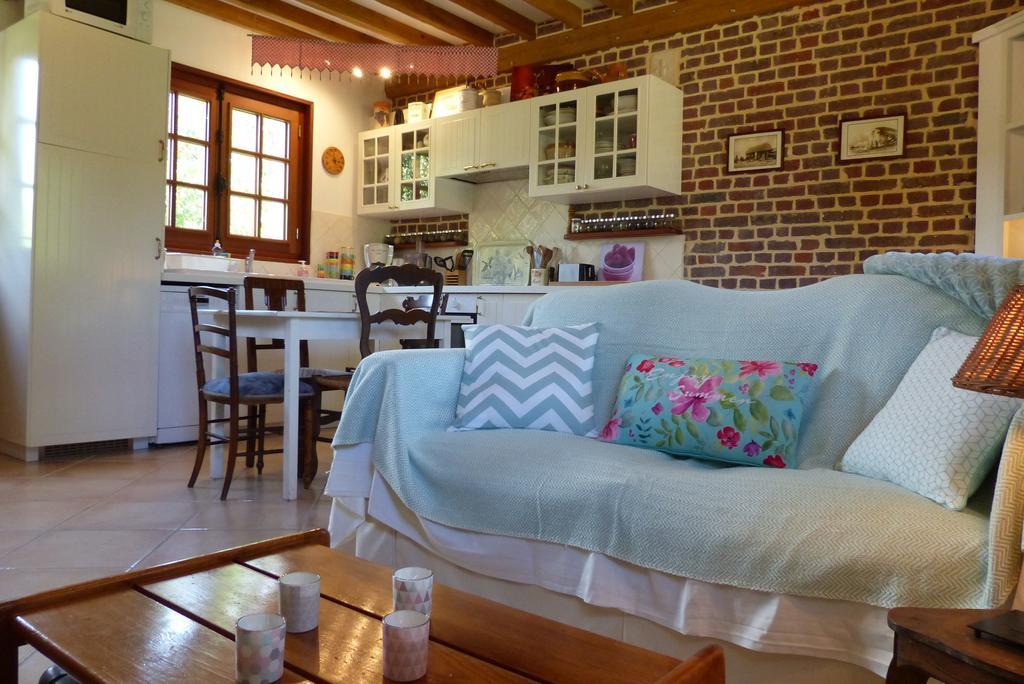 La Flore De Lys, Cottage Ideal Pour 2 Adultes Et 2 Enfants Saint-Jouin-Bruneval Exterior foto